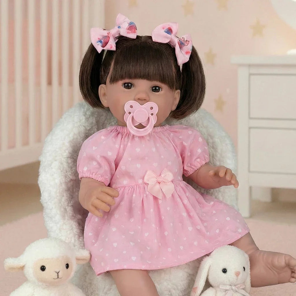 Bebê Reborn Menina Realista 44 cm com Enxoval e Certidão
